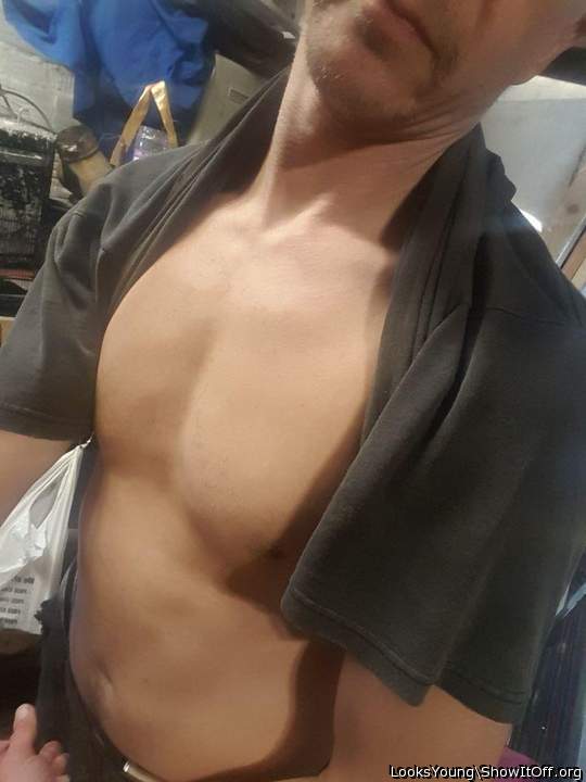 Adult image from looksYoung