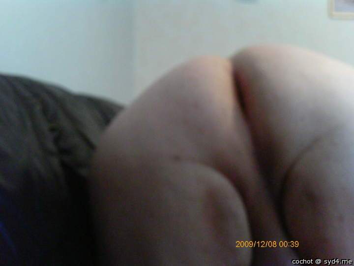 Adult image from cochot
