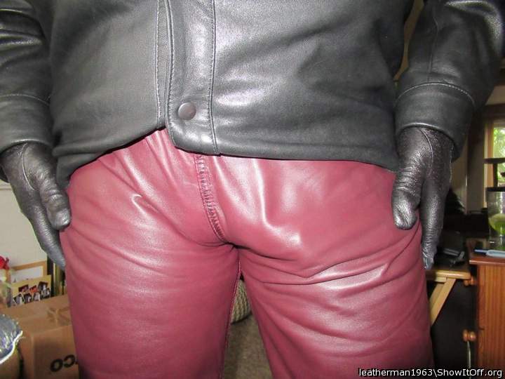 Adult image from leatherman1963