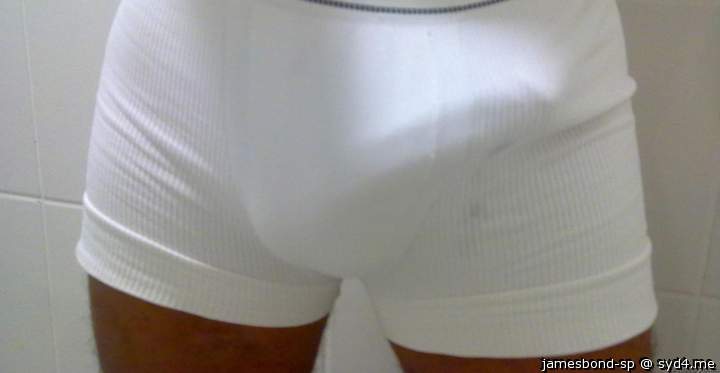 Adult image from jamesbond-sp