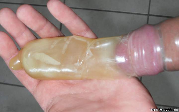 cum filling condom : fifth load #day5 (and the last one) - the result in my hand