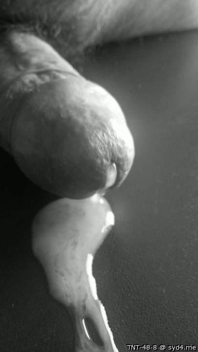 Comes into my collection "Ejaculations"... good picture!