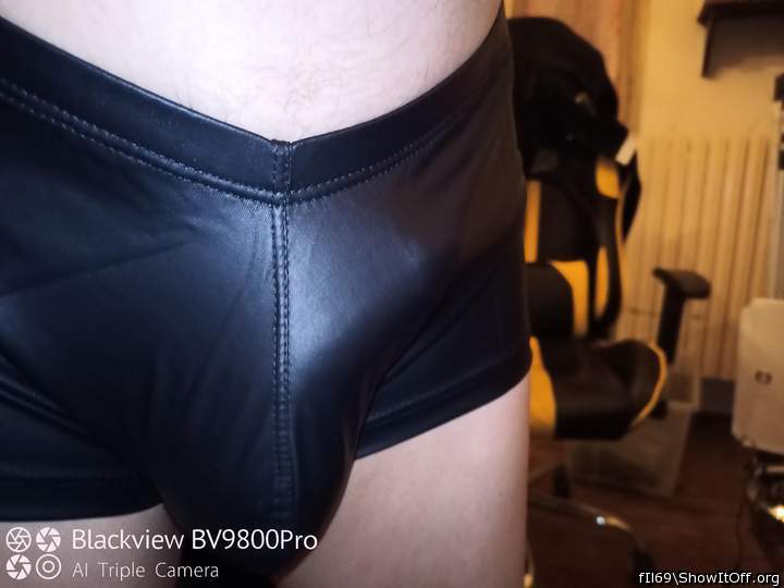 Adult image from fIl69