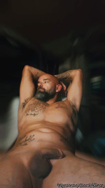 Wife likes what she sees. Fit body and nice cock😜