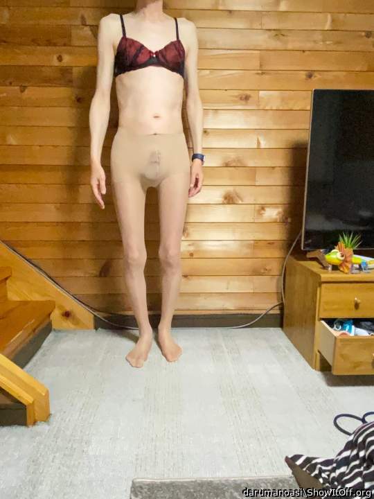 Hmmm so very sexy ! I'm cracy for pantyhosedicks !   