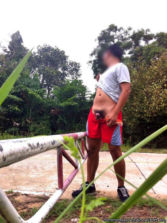 Adult image from cummobsessed