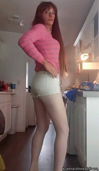 Just fuckin Woof!! Absolutely smokin hot�