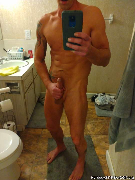 Sexy fit body and nice cock wife likes what she sees ㈵