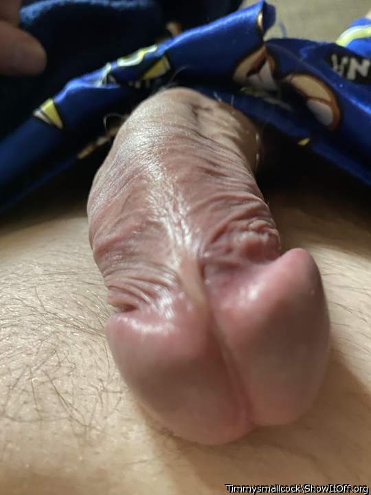   Nice cock! please add me for your friend, thank you.