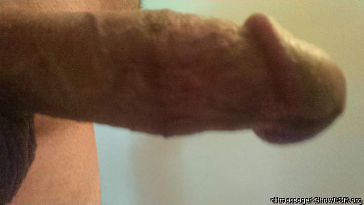 Adult image from clitmassager