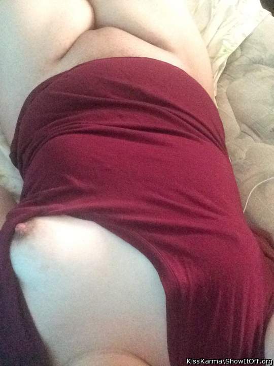 Beautiful!  I love how you\'re showing yourself off, but sti