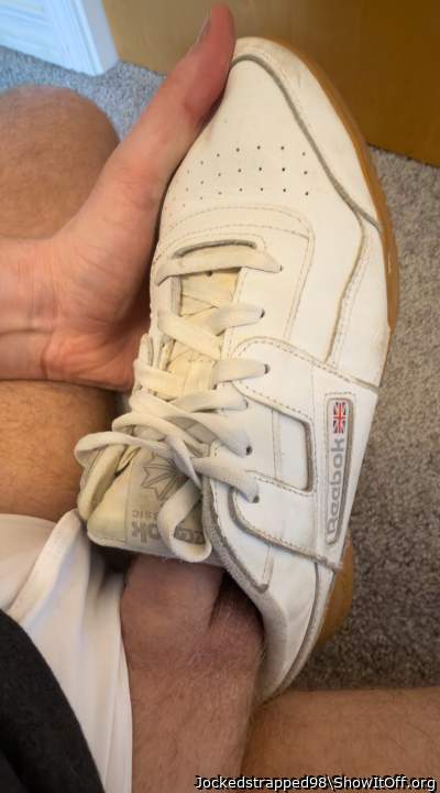 I’m a dirty sneaker fucker