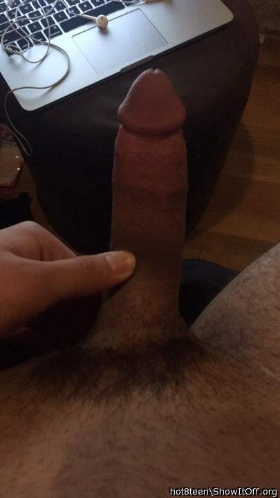 I�ll love to get a hotel & worship ur cock all day & night!