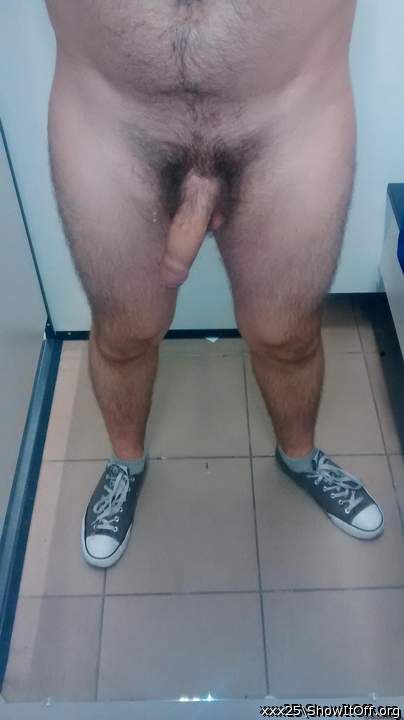 I�ll love to worship all of your body!