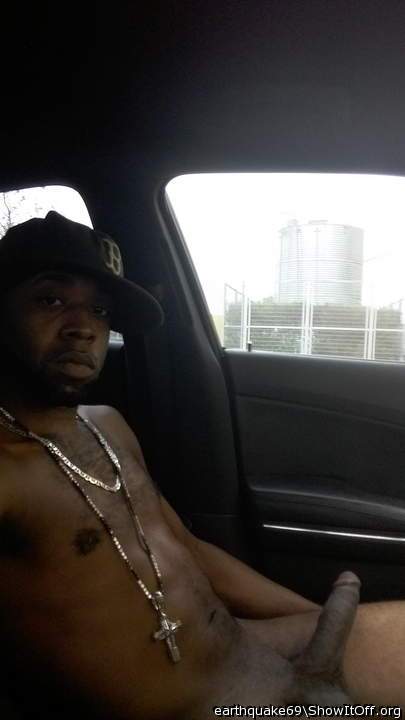   Thats what i like. I will drive naked with you and suck yo