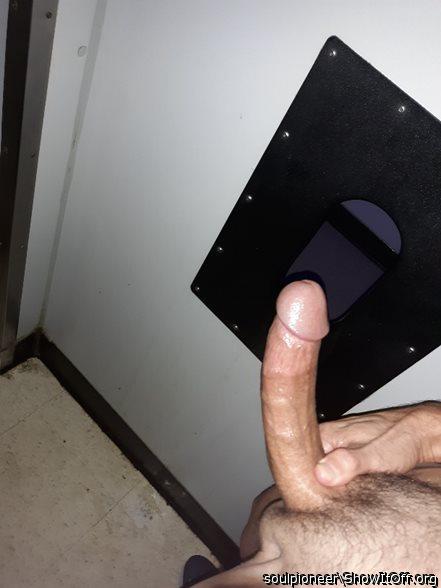 gloryhole fun