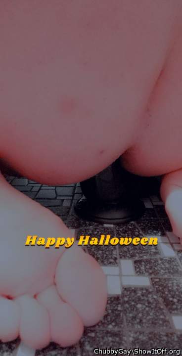 Adult image from ChubbyGay