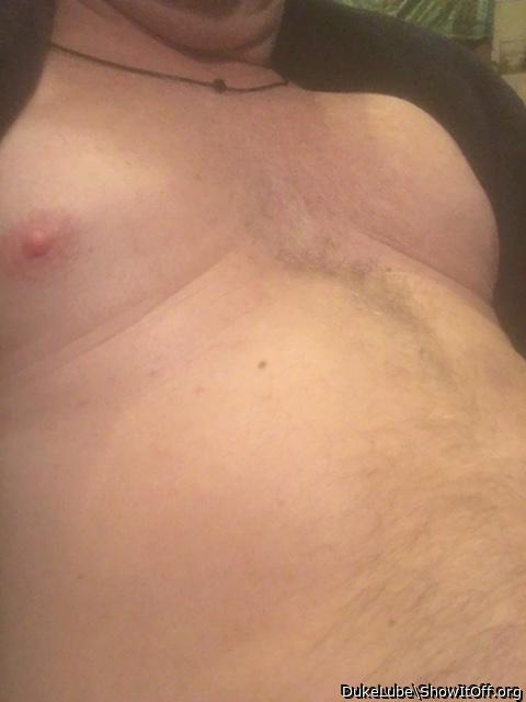  I want to cum all over that chest