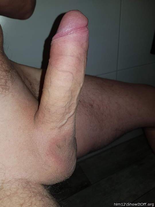 Schner Schwanz, sehr geil gedert! 