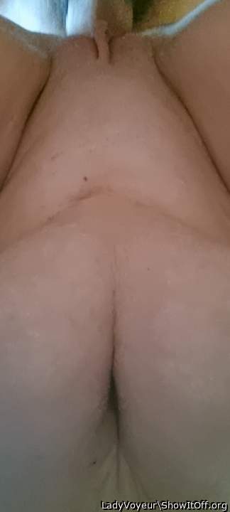 Adult image from LadyVoyeur
