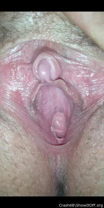 Damm thats an impressive clit