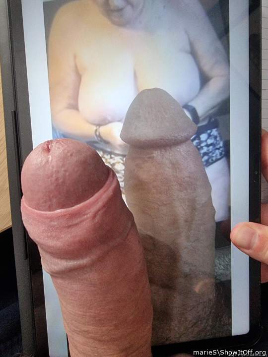 Bob & Willy dickin together