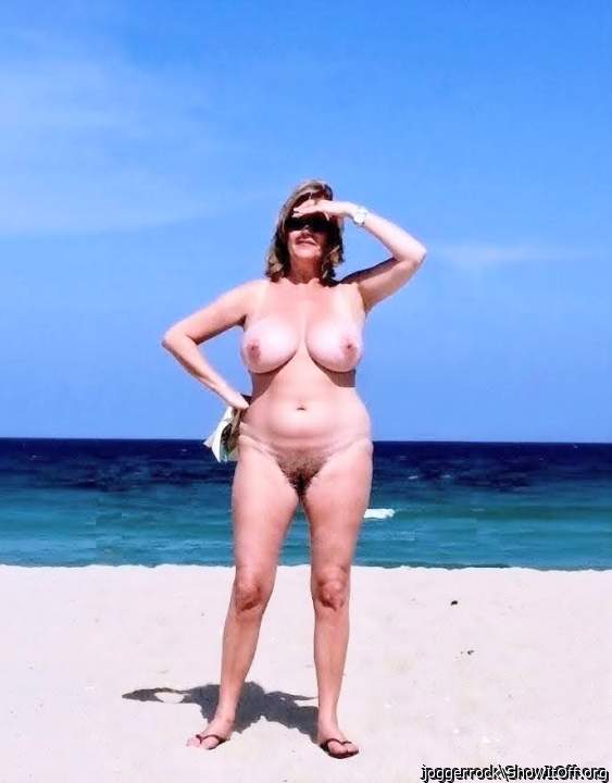 Unaware wife in the Bahamas