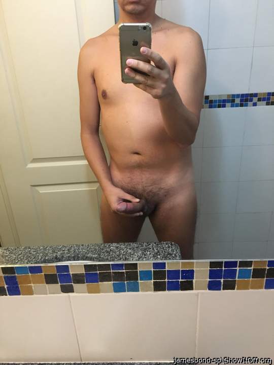Adult image from jamesbond-sp