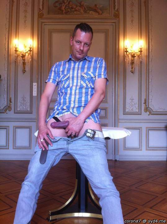 Adult image from corona7