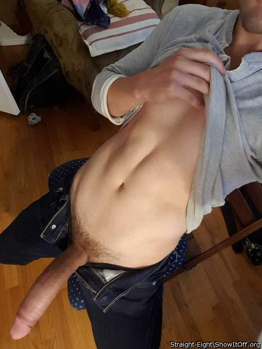 Hot bod, massive dong