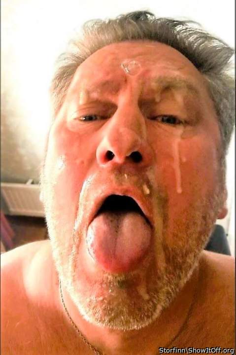 Triple cum in pig�s face