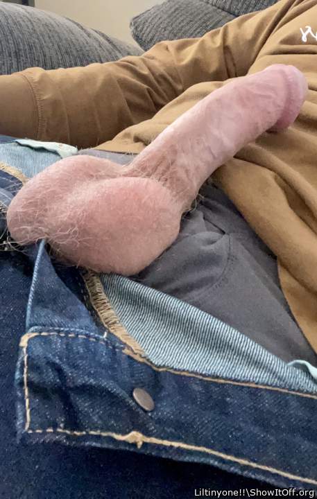 Love those big balls!! 😍
