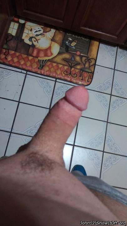very cute cock sir  
i wish i coudl taste it 