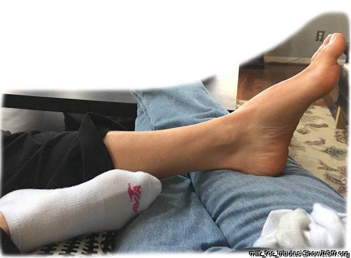 1 sock on, 1 sock off :)