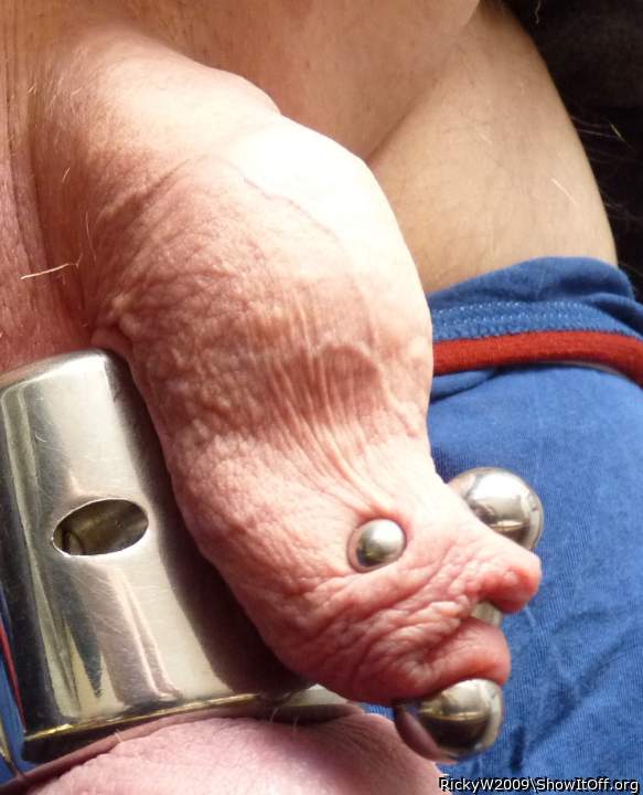 Adult image from RickyW2009