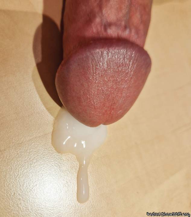 Would love to have that running down my throat. Yummy