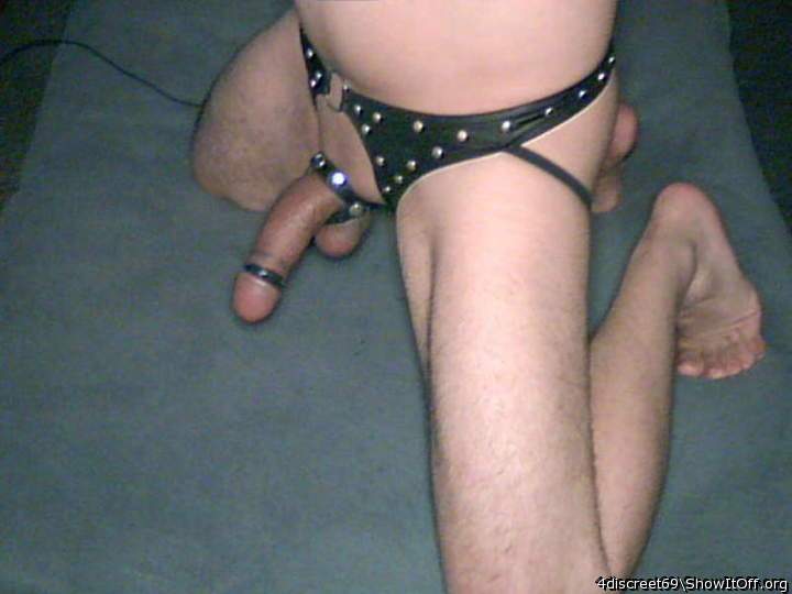 You are so sexy! Love your gear and your cock is hot!