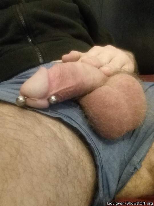 I wanna lick that cock!!!!     
