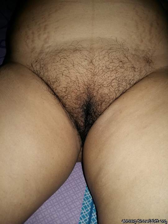 FUCK............I love your bush SOOOO much.....