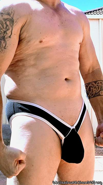 Adult image from D3vilsadvcat8