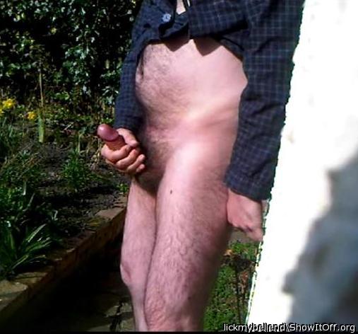 Wanking In The Hot Sun