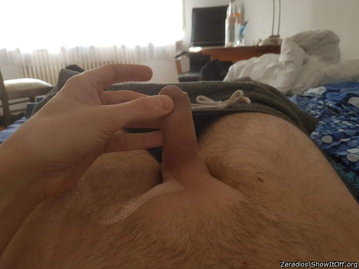 Ich w�rde gerne mal mit deiner Vorhaut spielen......  