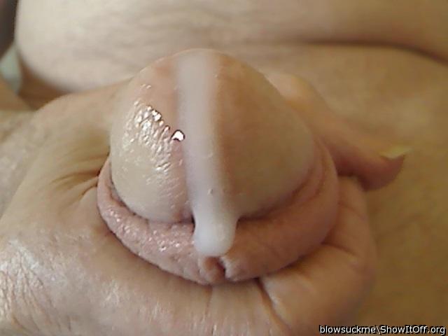 Adult image from blowsuckme