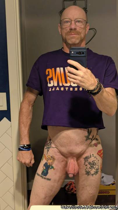 Fit good looking man. Nice cock  