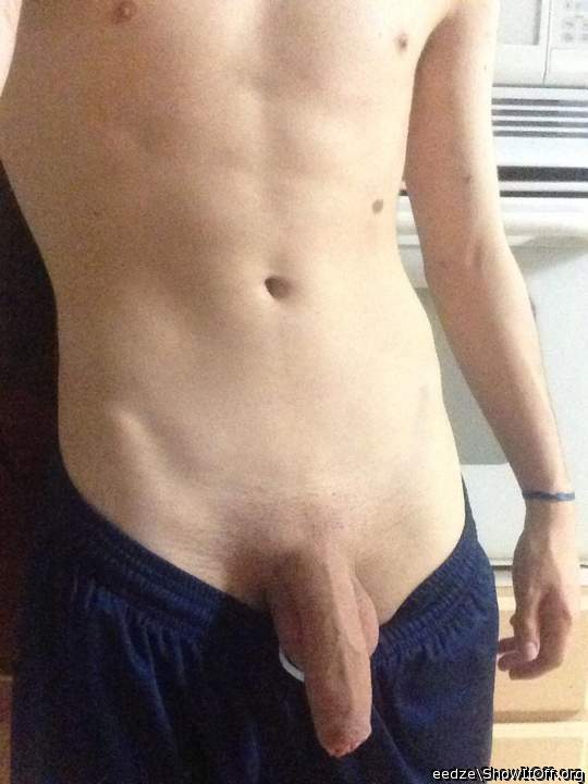 Gorgeous bod'n'cock     
