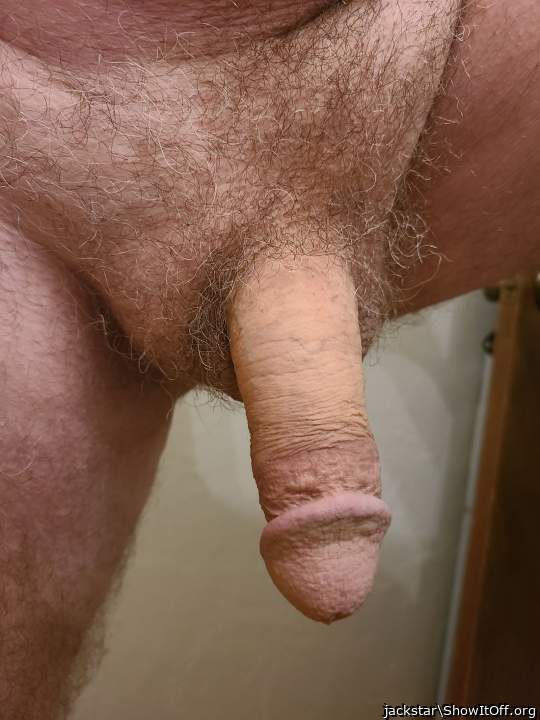 Sexy cock! Nice pubic hair!