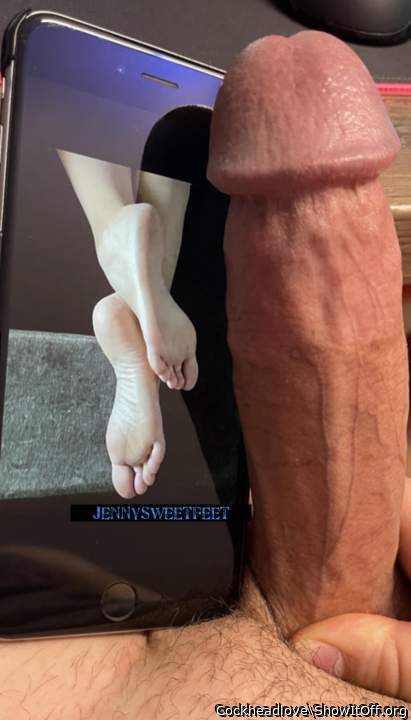 what a beautiful and big cock head,