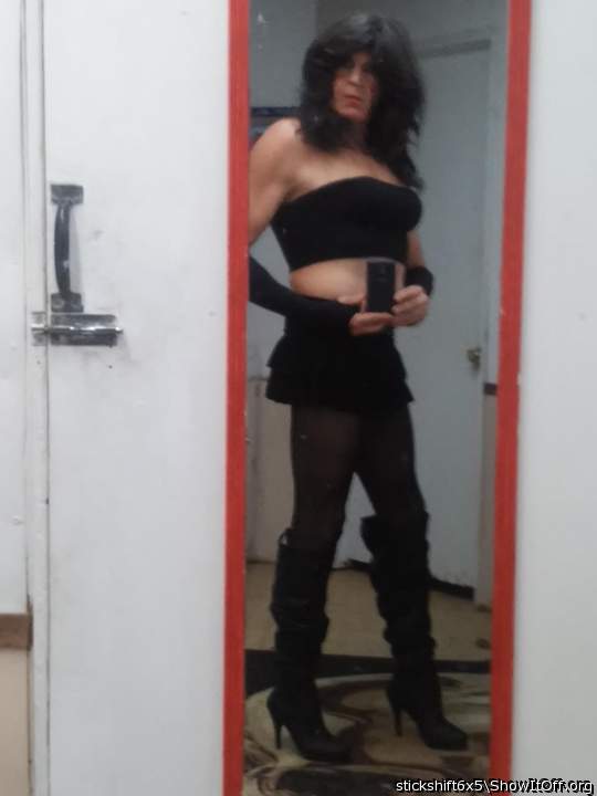 yummy.... luv the look, gurl!!!