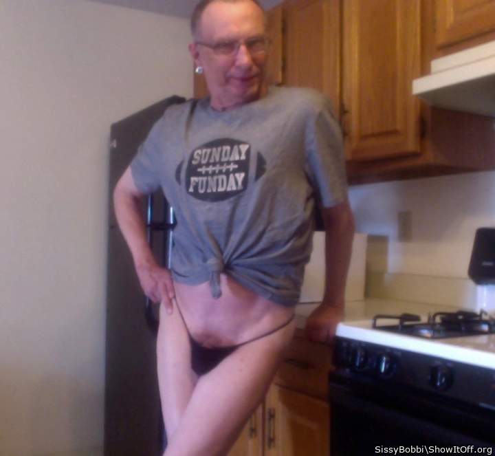 Tight panties, great pubic hair, simply sexy