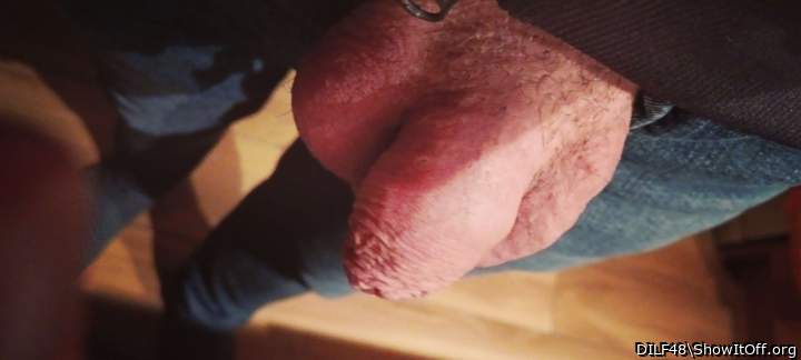 Adult image from DILF48